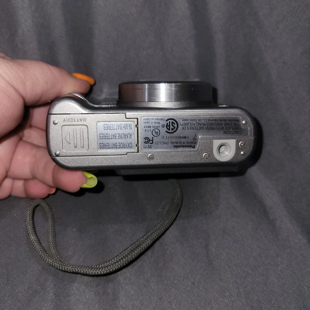 Panasonic DMC-LZ5 Lumix Mega O.I.S 6.0 Mega Pixel Digital Camera Tested Works